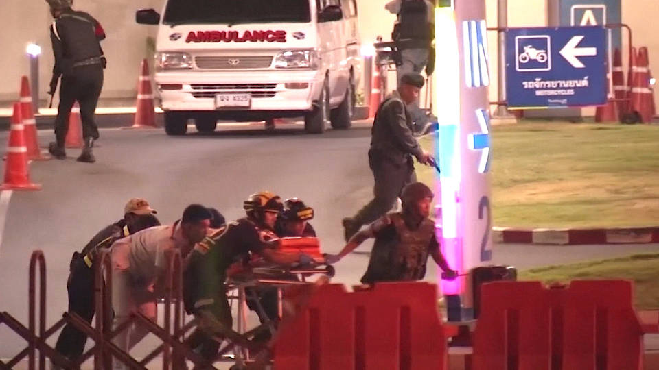 4. thailand mass shooting mall nakhon ratchasima rampage