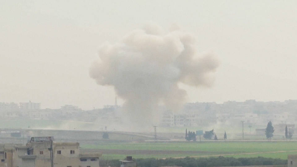 h2 syrian airstrike kills 33 turkish soldiers idlib escalating tensions